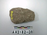 藏品(小型舌刃打製石斧)的圖片